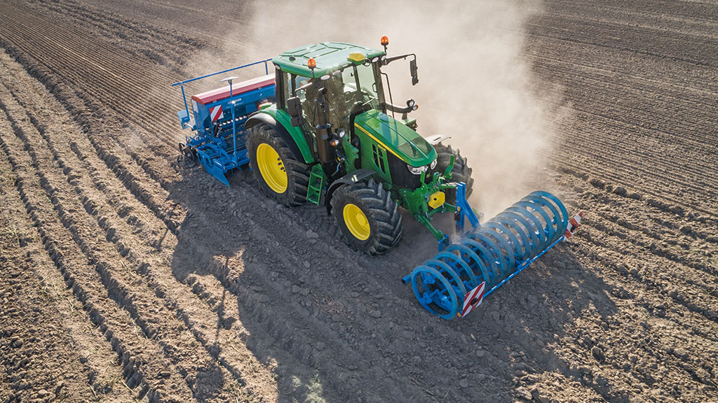 John_Deere_6M_1.jpg John_Deere_6M_1.jpg