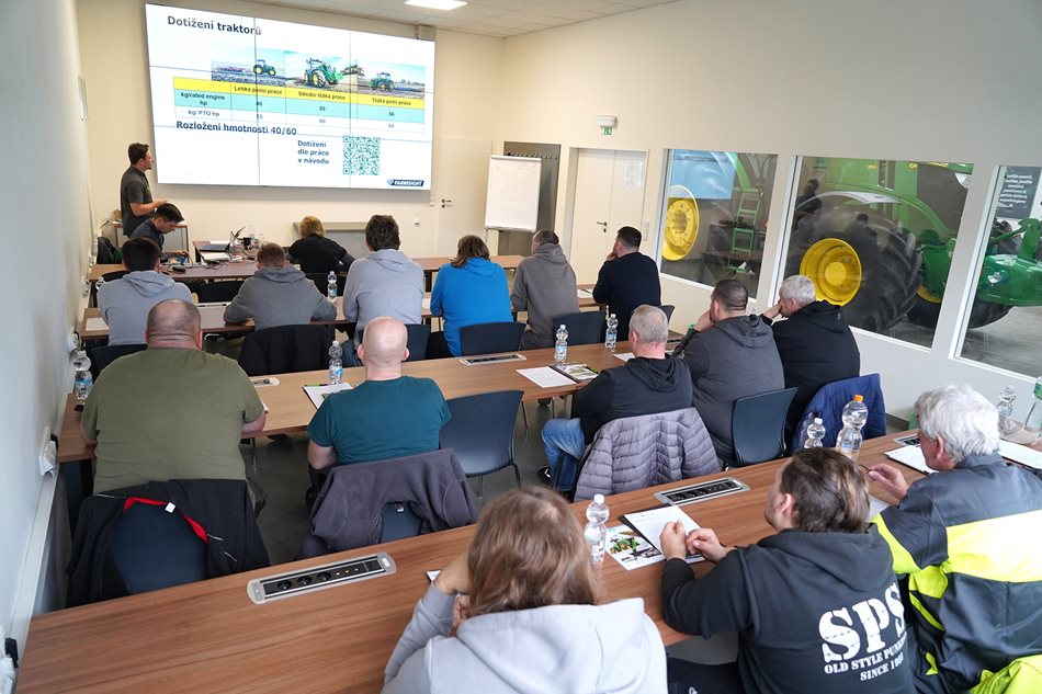 Školení obsluh probíhají v celé naší síti, v Kostomlatech nad Labem máme specializované místo STROM Akademii