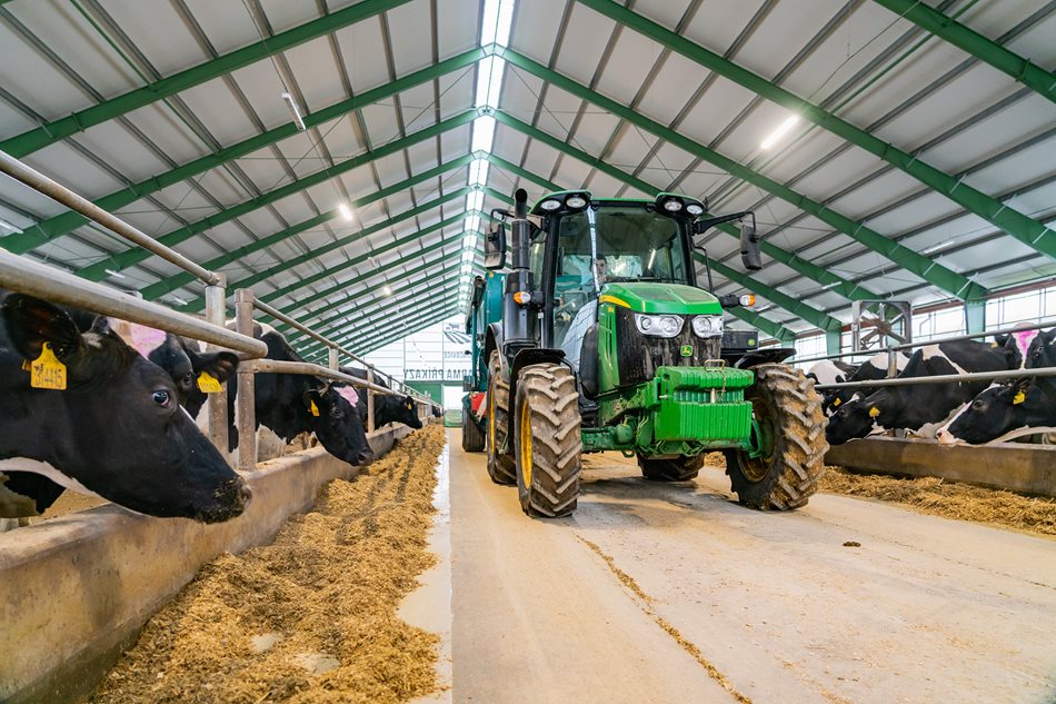 John-Deere-6100M-ZD-Uncovice_DSC6627.jpg