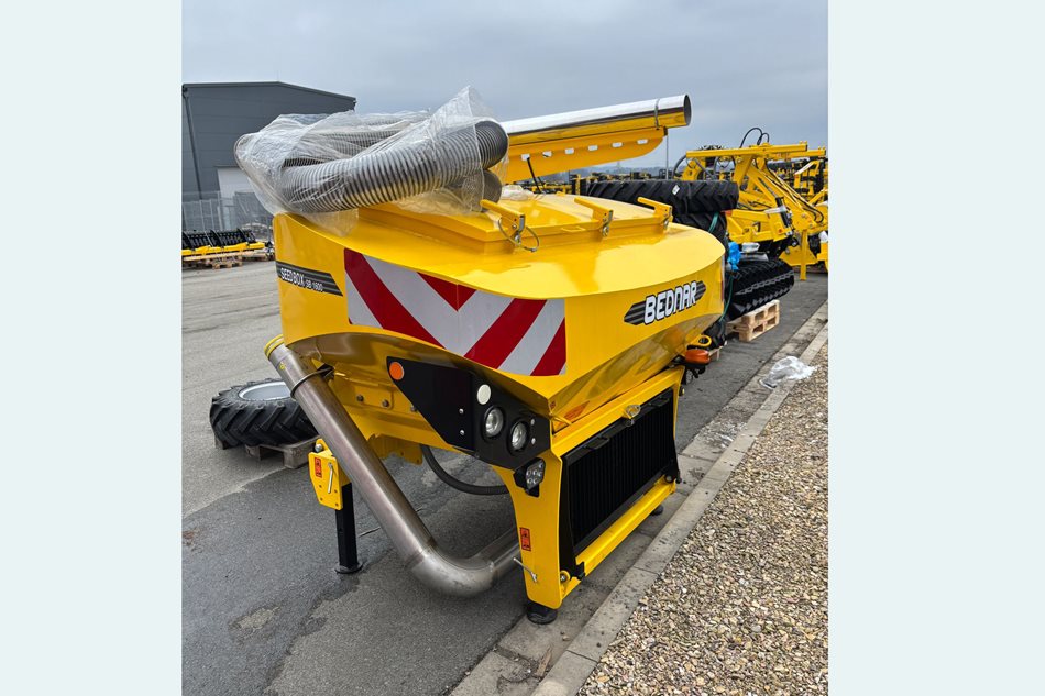 Bednar-novinky-2026-01.jpg Čelní zásobník Seed Box SB 1600