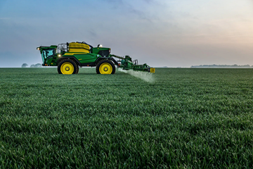Samojízdné postřikovače John Deere 500R