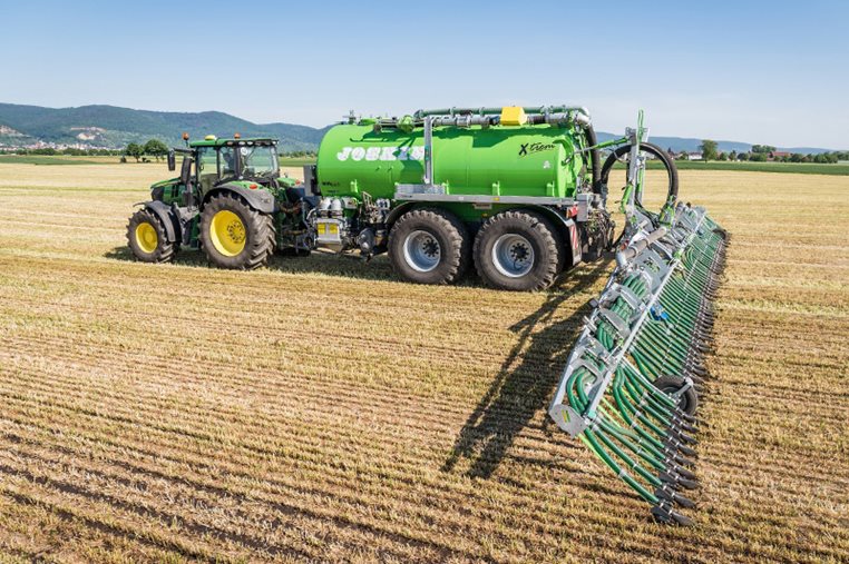 John-Deere-HarvestLab3000.jpg