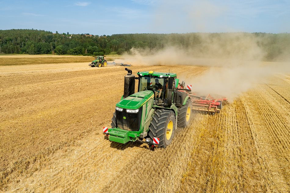 John-Deere-9R490-Agro-Stankov_DJI_0605.jpg John-Deere-9R490-Agro-Stankov_DJI_0605.jpg