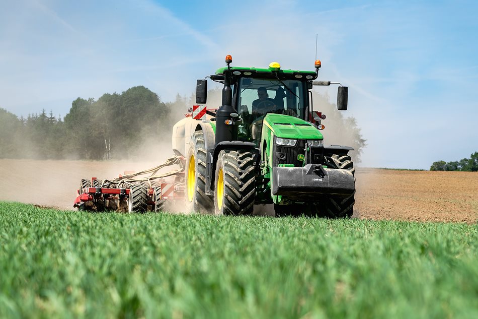John-Deere-8370R-Stankov_DSC6060.jpg