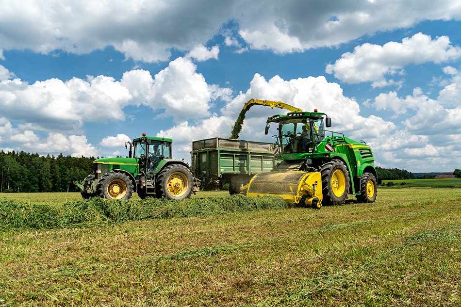 Traktor John Deere 7800 byl dodán do ZOD Starosedlský Hrádek v roce 1994