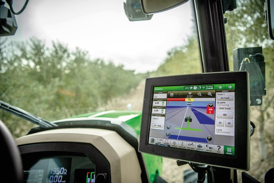  Displej 4. generace v traktoru nové řady 5ML 