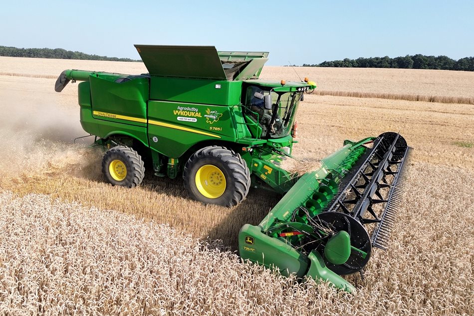 John-Deere-S785-Agrosluzby-Vykoukal-2025