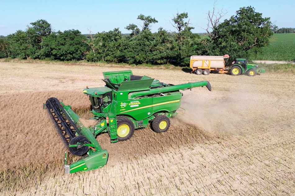 John-Deere-S785-Agrosluzby-Vykoukal-2025