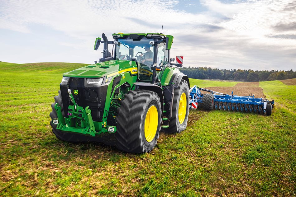 John Deere rozšiřuje řadu 8R a 8RX o nové modely s vysokým výkonem