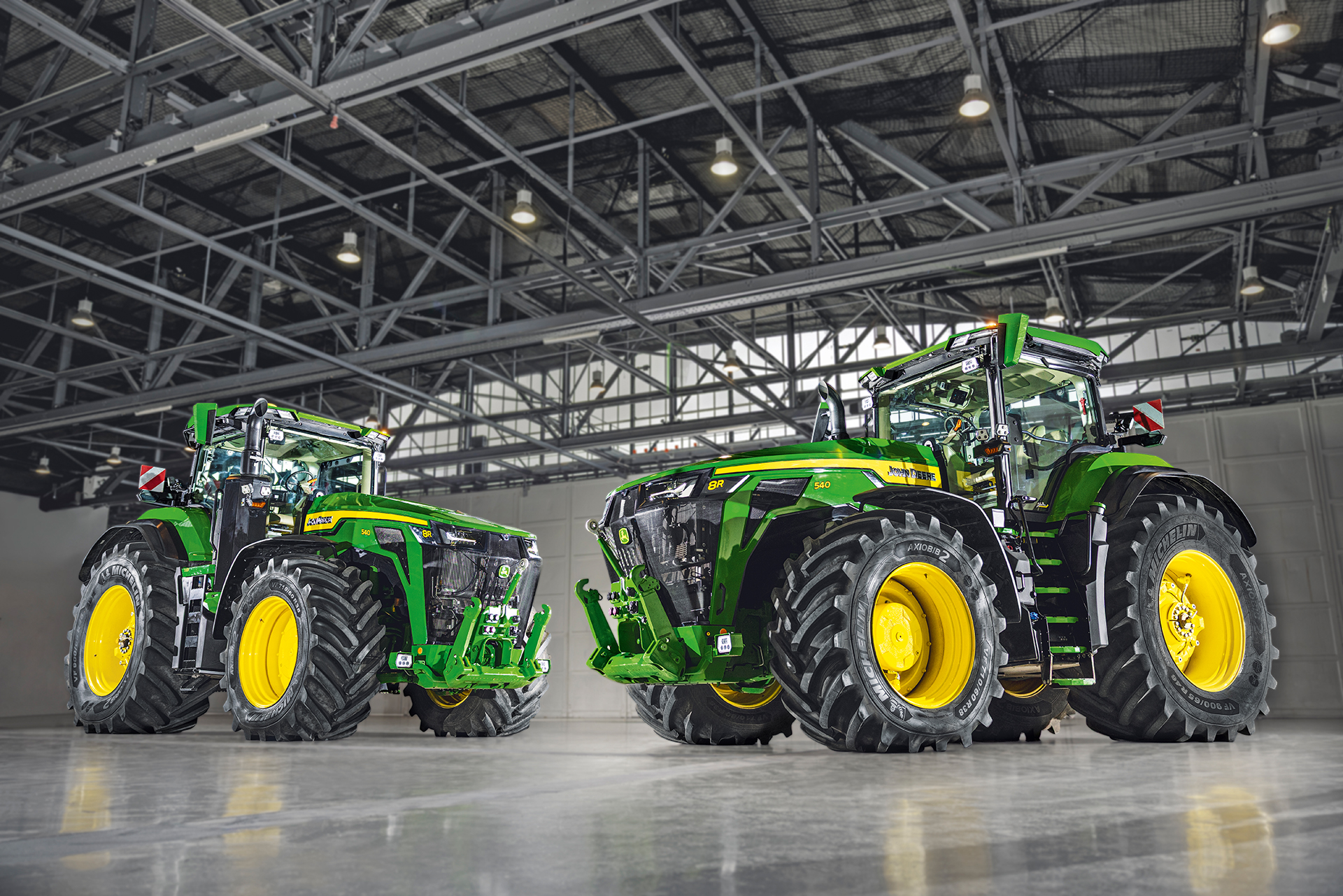 John Deere rozšiřuje řadu 8R a 8RX o nové modely s vysokým výkonem