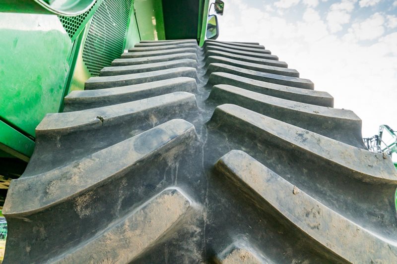 John-Deere-S785-demo-Habry_DSC2798.JPG John-Deere-S785-demo-Habry_DSC2798.JPG