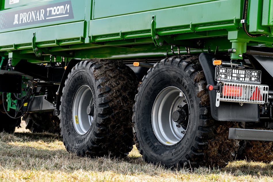 Pronar-T700M-1-Studenec_DSC1862.jpg