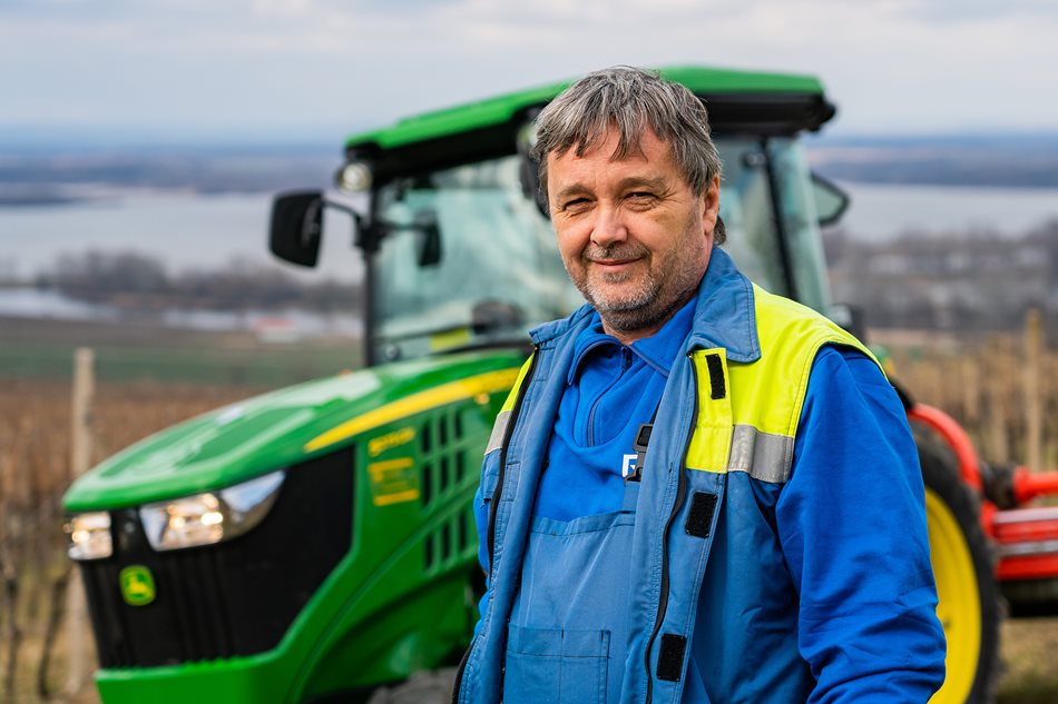John-Deere-5075GV-Gorcik-Antonin_DSC2325.jpg