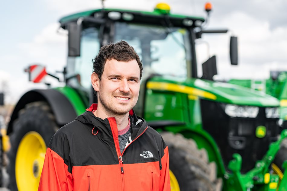 John-Deere-7290R-Agrospol-Jezerany_DSC4741-1.jpg