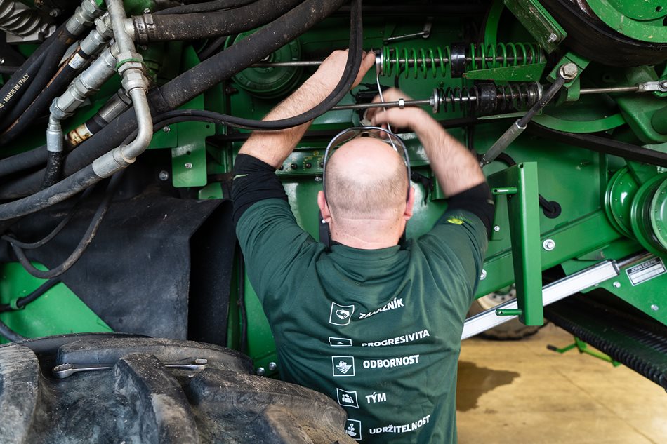 Rychlý a spolehlivý servis je jeden z hlavních důvodů, proč stroje John Deere v podniku využívají.