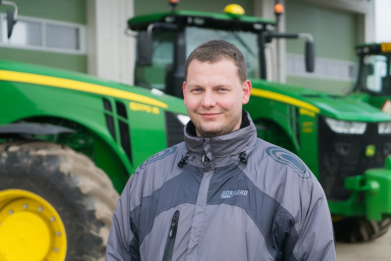 John-Deere-8370R-Bonagro-Blazovice-Bednar-Radek_DSC7268.jpg John-Deere-8370R-Bonagro-Blazovice-Bednar-Radek_DSC7268.jpg