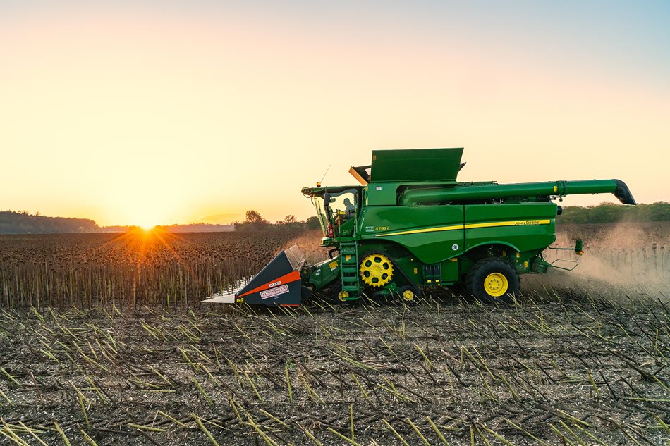 John-Deere-S785i-Stary-Vestec_DSC9570-1.jpg