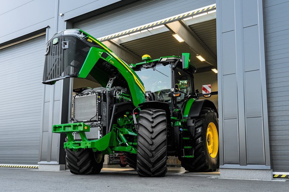 John-Deere-8R370-ZS-Slovec_DSC6287.jpg