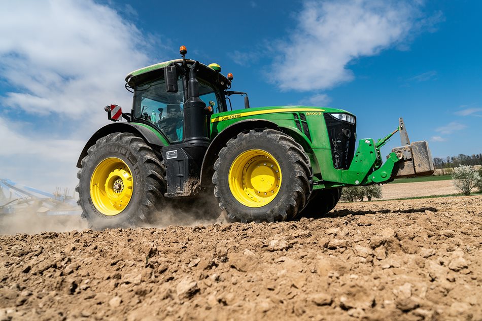 John-Deere-8400R-Dolany_DSC4912.jpg