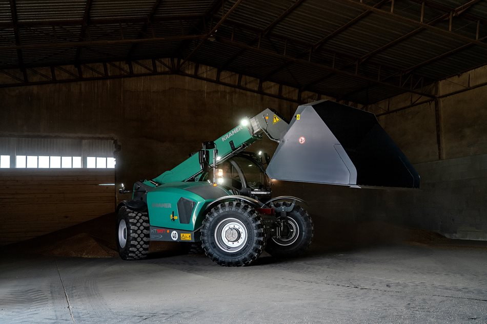 Hydrostatickou převodovkou ECOSPEED PRO při maximální rychlosti snižuje otáčky až na 1550 ot./min., čímž boří mýty o neúspornosti hydrostatického pohonu při přesunech techniky Hydrostatickou převodovkou ECOSPEED PRO při maximální rychlosti snižuje otáčky až na 1550 ot./min., čímž boří mýty o neúspornosti hydrostatického pohonu při přesunech techniky