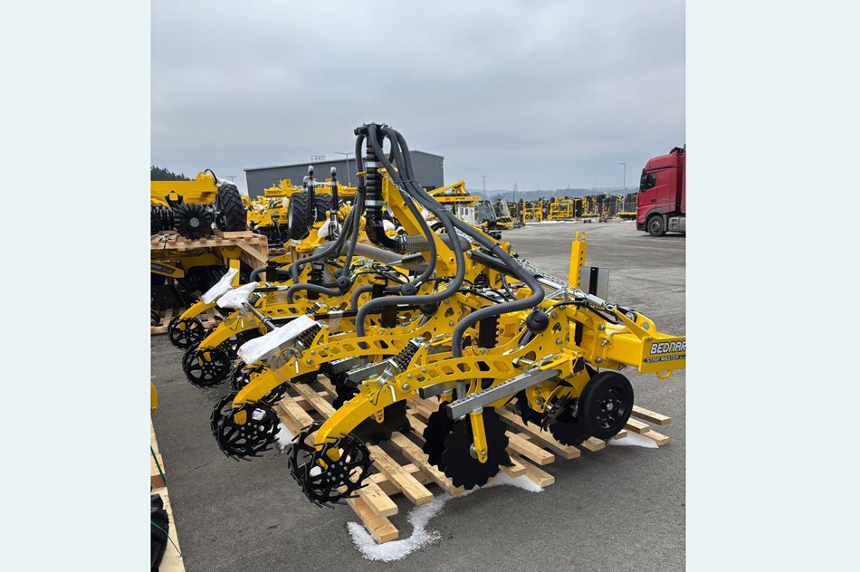 Kypřič STRIP MASTER EN 4500 / 6 jednotek / 75 cm připraven na expedici na naše středisko