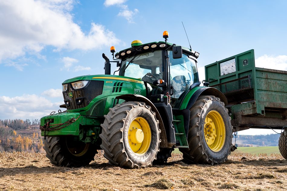 John-Deere-6145R-Agra-Brtnice_DSC0899.jpg