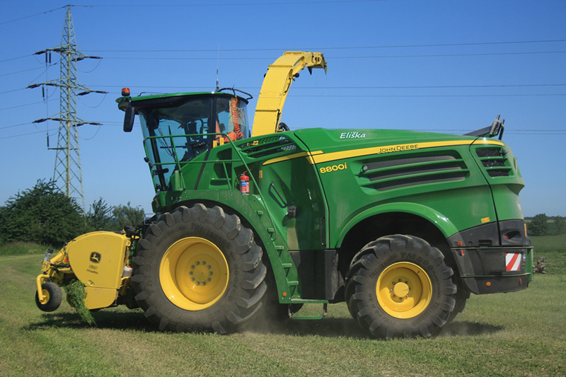 John-Deere-8800i-ZAS-Uzice-IMG_3345.jpg